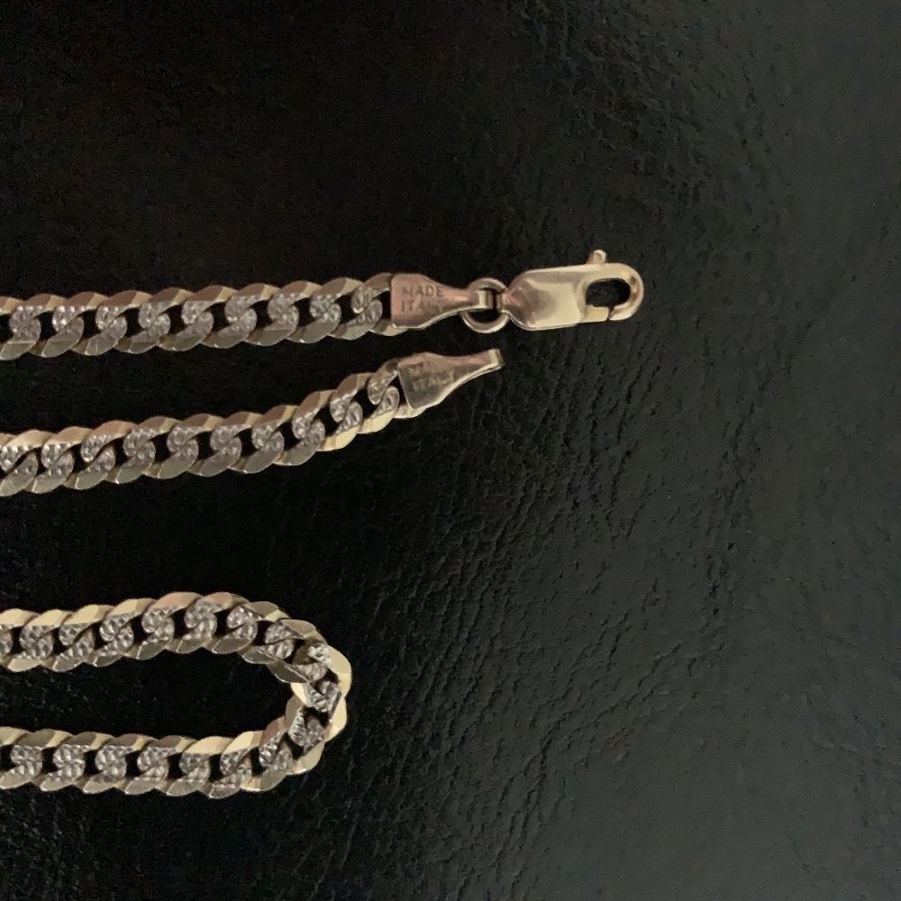 Cuban link - Picture 4 of 7
